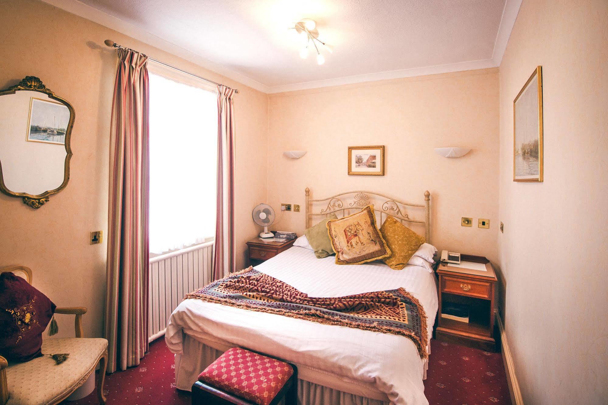 The Revere Hotel Saint Helier Ngoại thất bức ảnh